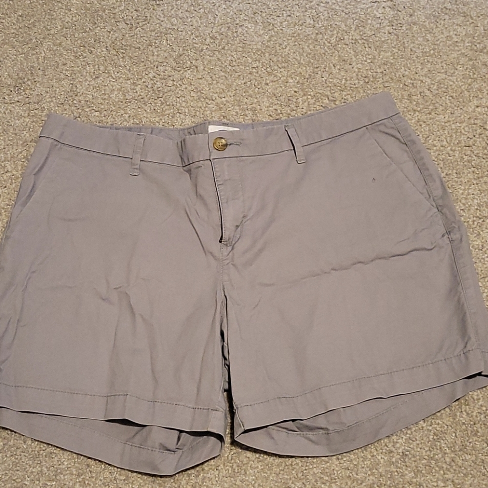 Grey shorts